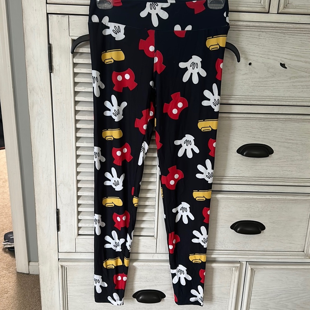 Disney World Mickey Leggings, never worn, Size XS